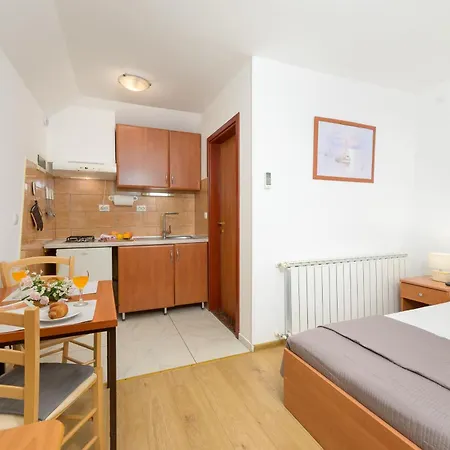 Ruhig Gelegene 7 Apartment