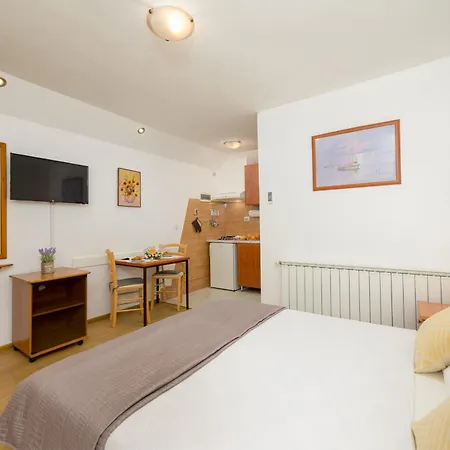 Apartment Ruhig Gelegene 7 Stinjan
