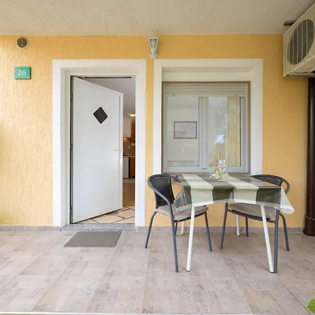 Ruhig Gelegene 7 Apartment Stinjan
