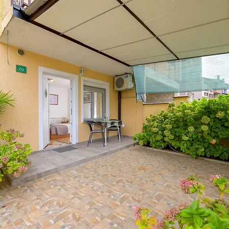 Ruhig Gelegene 7 Apartment